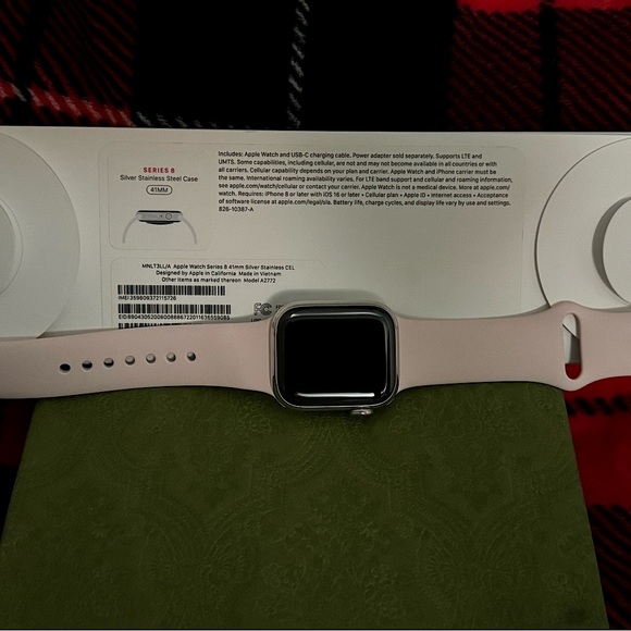 Apple Watch Series 8 Stainless steel 41mm - Picture 1 of 7